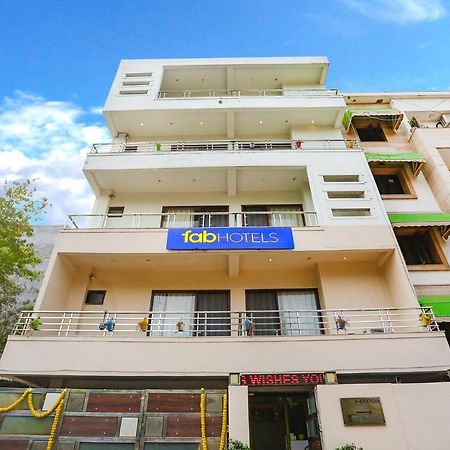 Fabhotel Novel Suites - Nr Yashobhoomi Convention Centre Нью-Дели Экстерьер фото