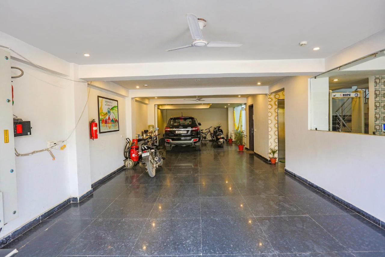 Fabhotel Novel Suites - Nr Yashobhoomi Convention Centre Нью-Дели Экстерьер фото